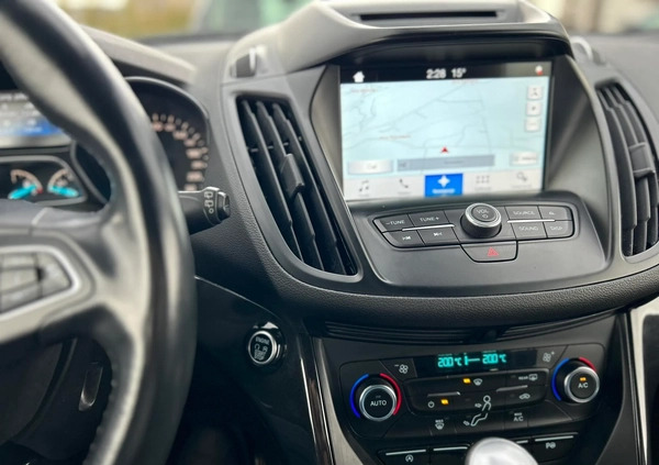Ford Kuga cena 70002 przebieg: 167538, rok produkcji 2017 z Lębork małe 667